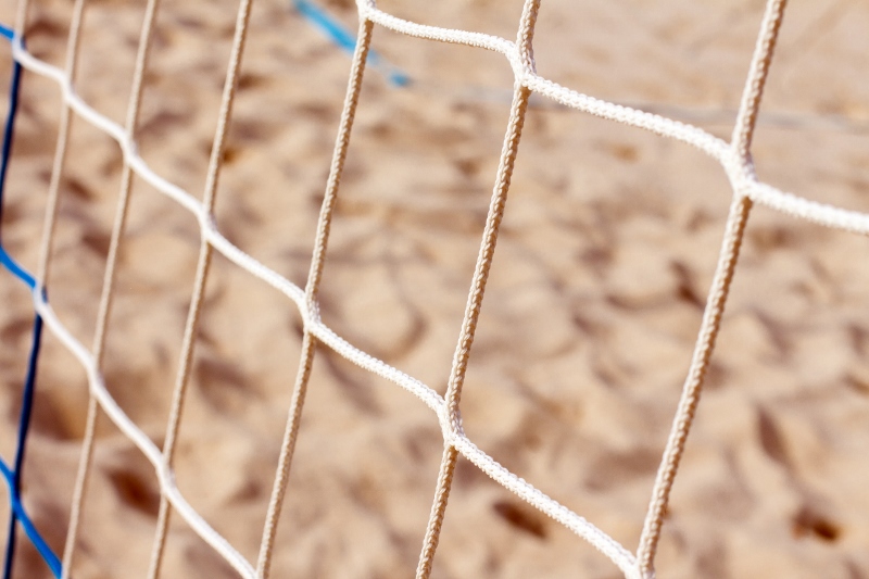 Sport estivi: attenzione ad erba e sabbia Sport estivi: attenzione ad erba e sabbia