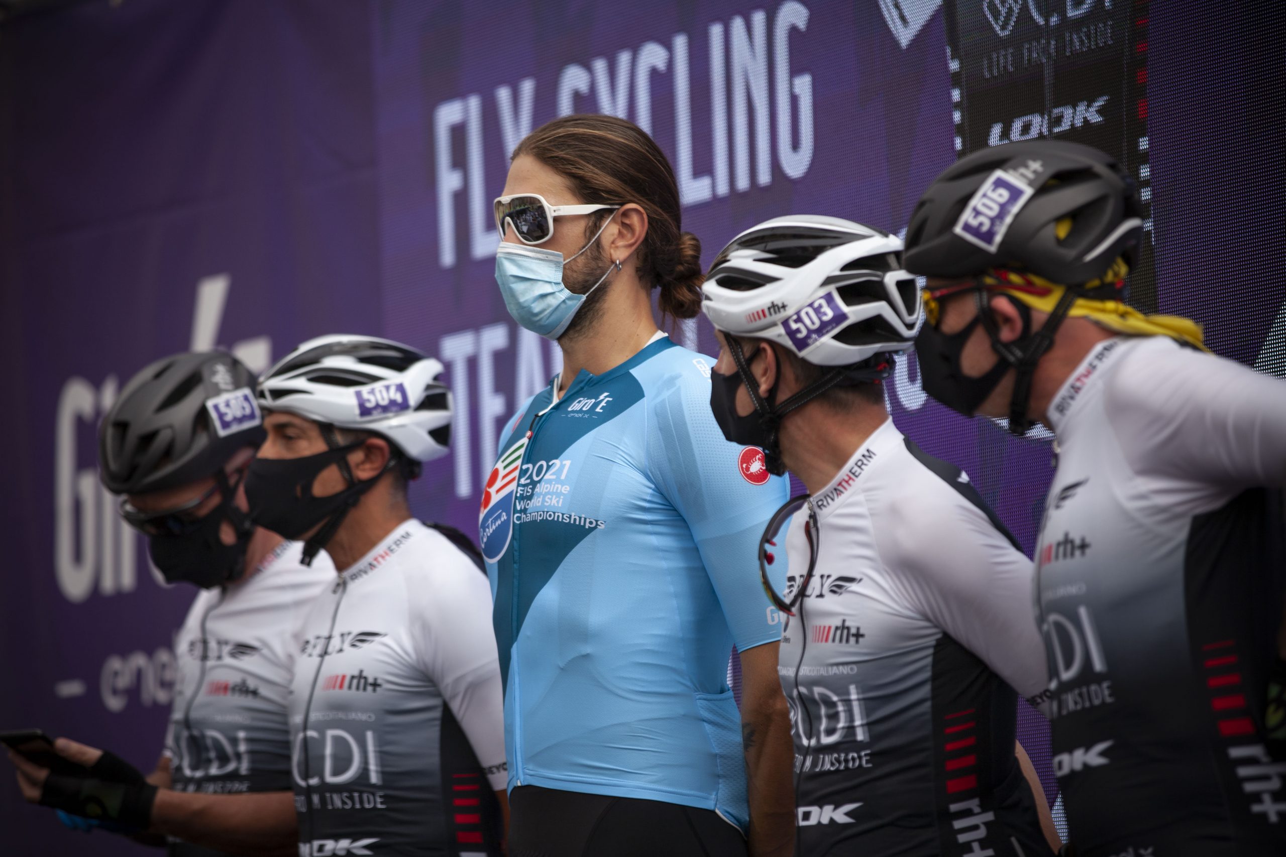 Il Centro Diagnostico Italiano al Giro-E con gli atleti del Fly Cycling Team
